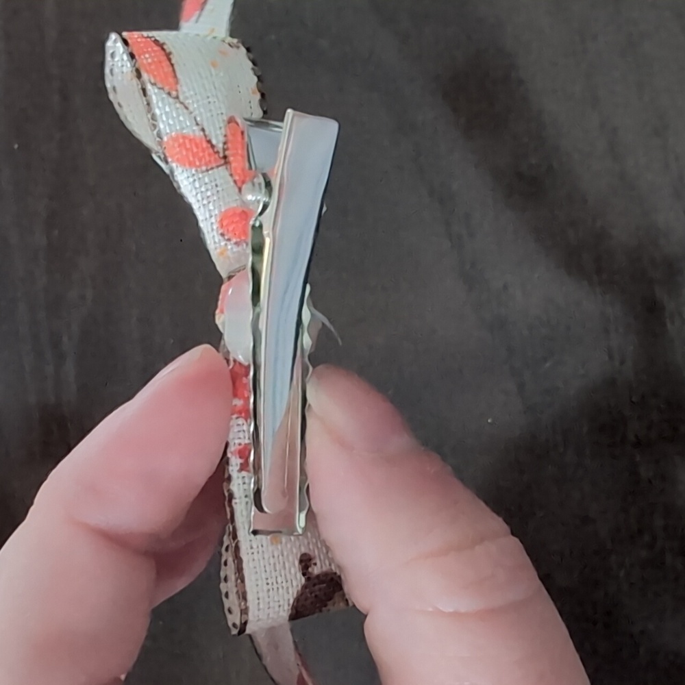 Fall Themed Bow - Picture 3 of 3